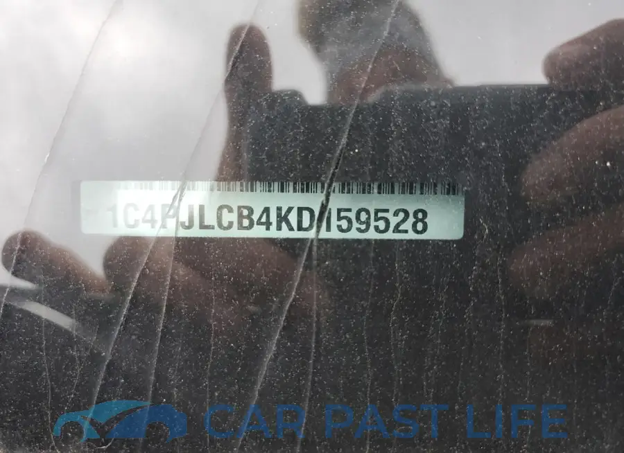 1C4PJLCB4KD159528# 13
