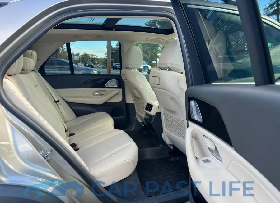 4JGFB4JB8LA126189# 6