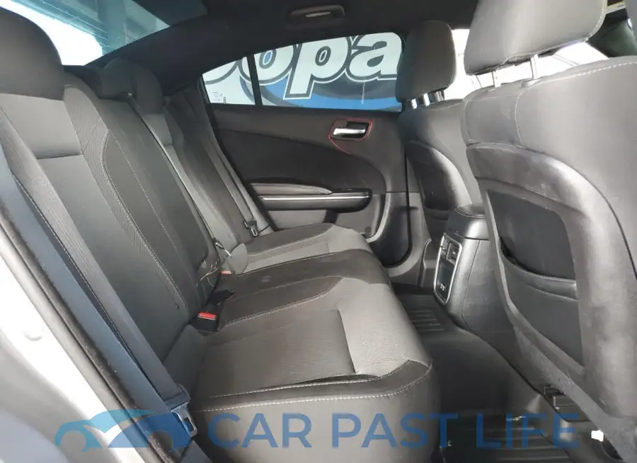 2C3CDXCT7JH156327# 10