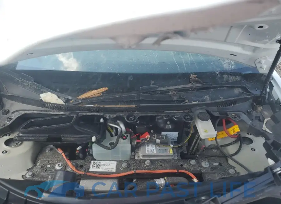 5YJ3E1EBXRF770218# 11