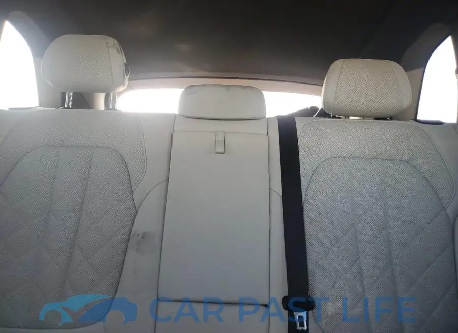 5UX13EU0XR9S46533# 10