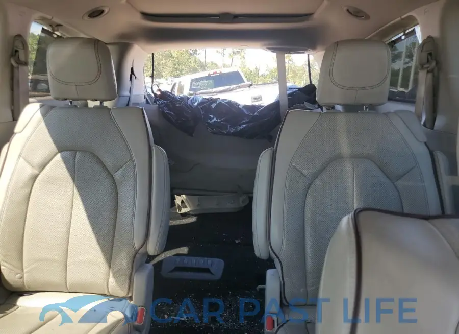 2C4RC1GGXLR156242# 10