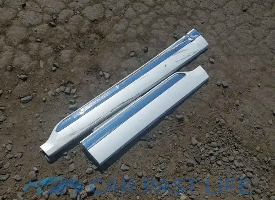 YV4H60CZ3N1850506# 13