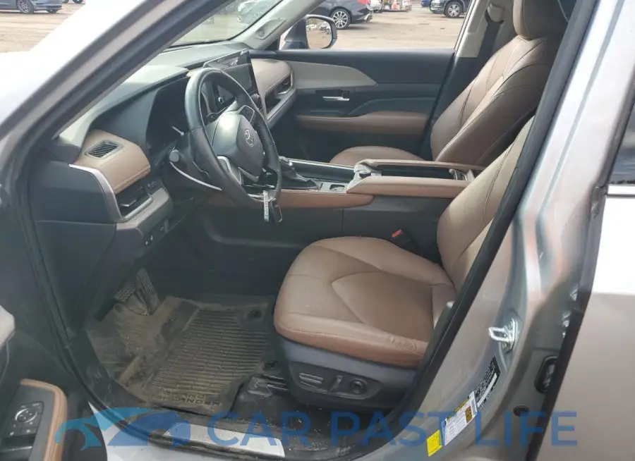 5TDAAAB51RS045524# 7