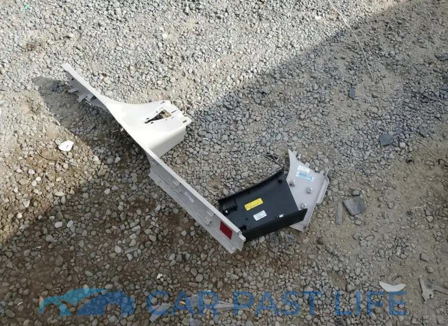 2C4RC1BG4KR589996# 13