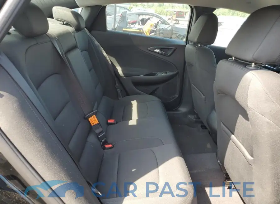 1G1ZB5ST9HF116210# 10