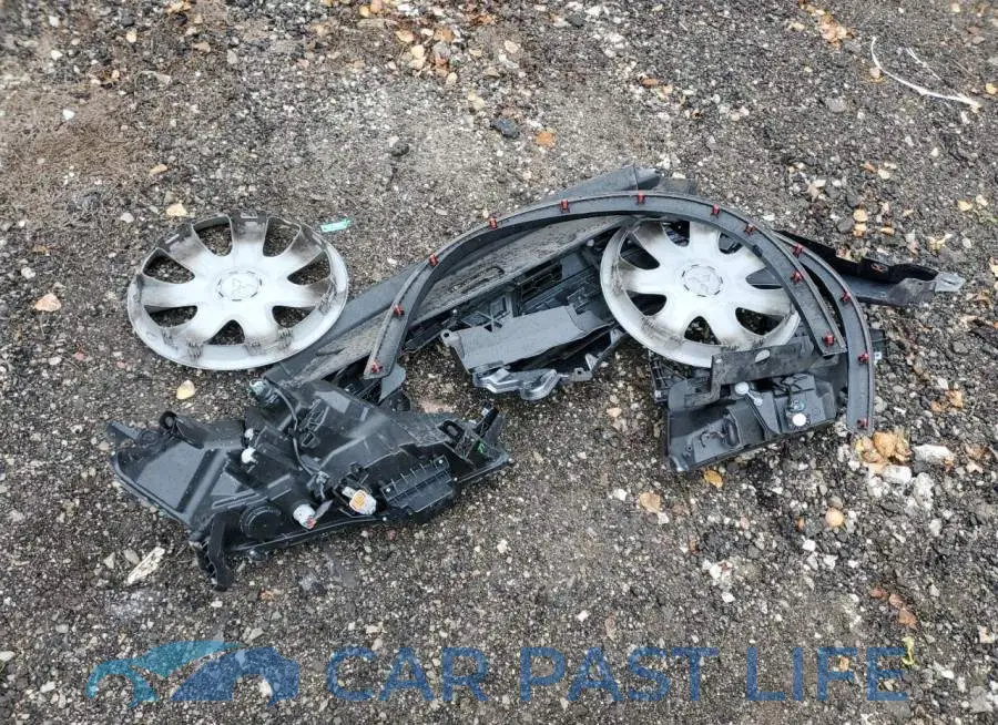 JA4AJUAU7NU601765# 13