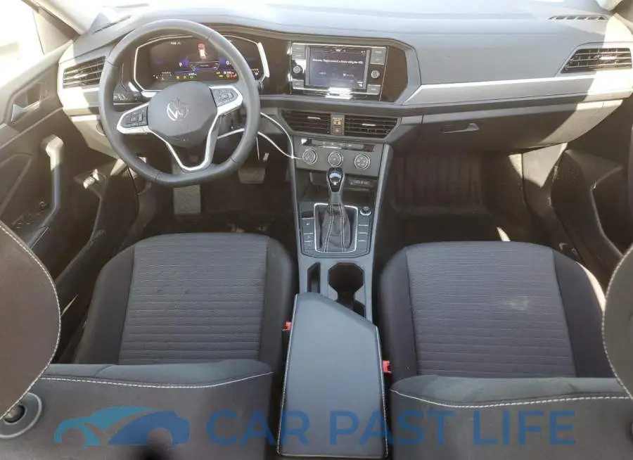 3VW5M7BUXRM098674# 8