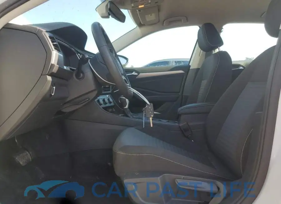 3VW5M7BUXRM098674# 7