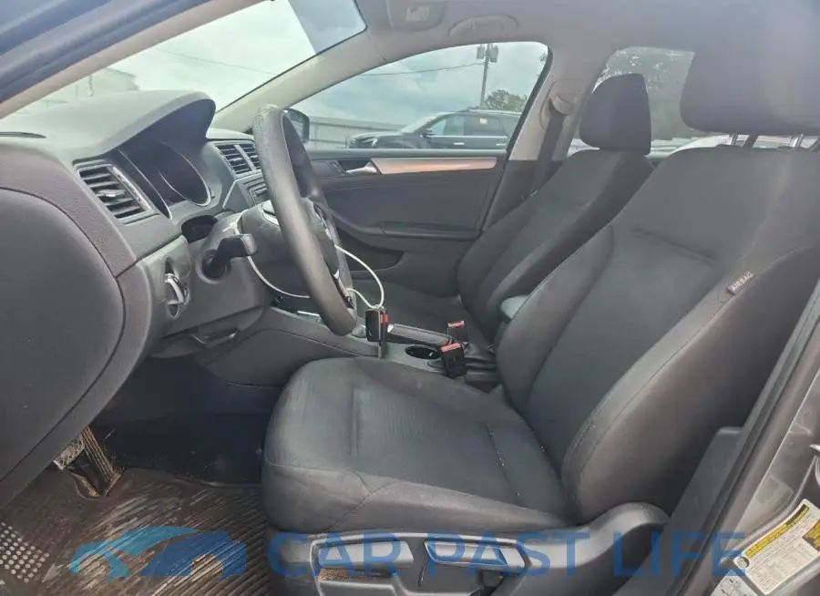 3VWD67AJ6GM389229# 7