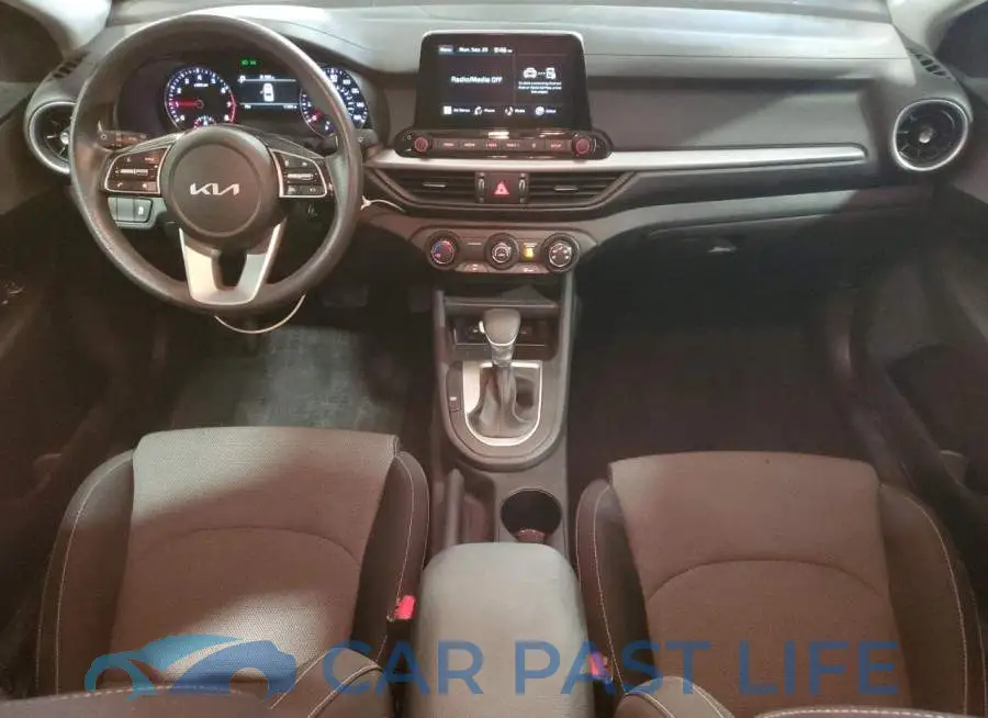 3KPF24AD0RE801299# 8