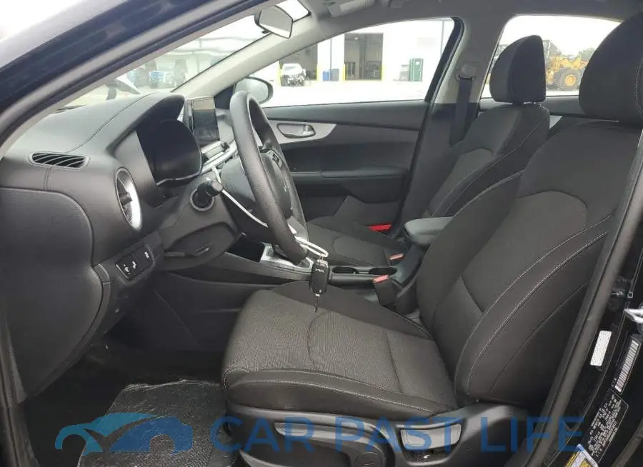 3KPF24AD2RE818413# 7