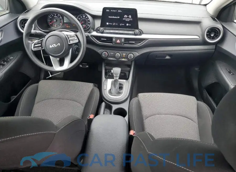 3KPF24AD2RE818413# 8