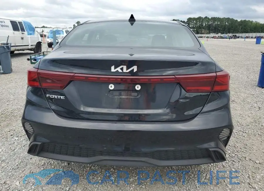 3KPF24AD2RE818413# 6