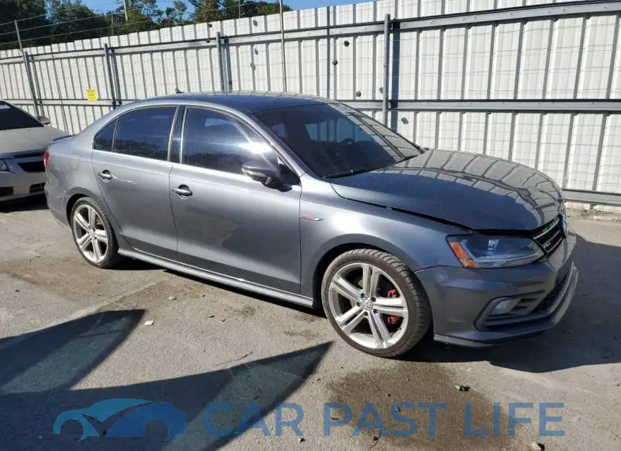 3VW5T7AJ7HM408255# 4