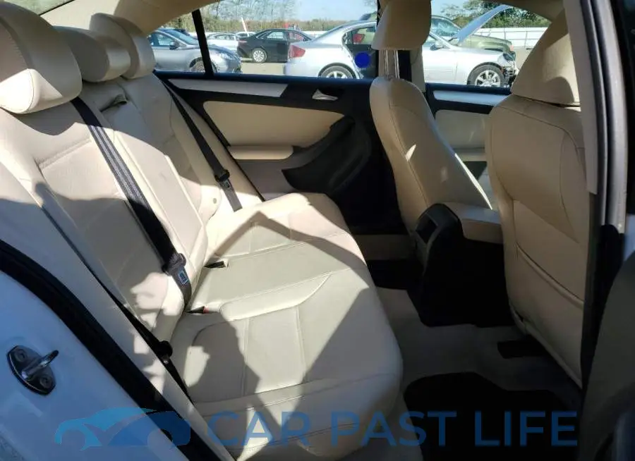 3VW637AJ7GM339053# 10