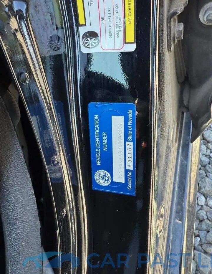 2C3CDXL90JH220440# 12