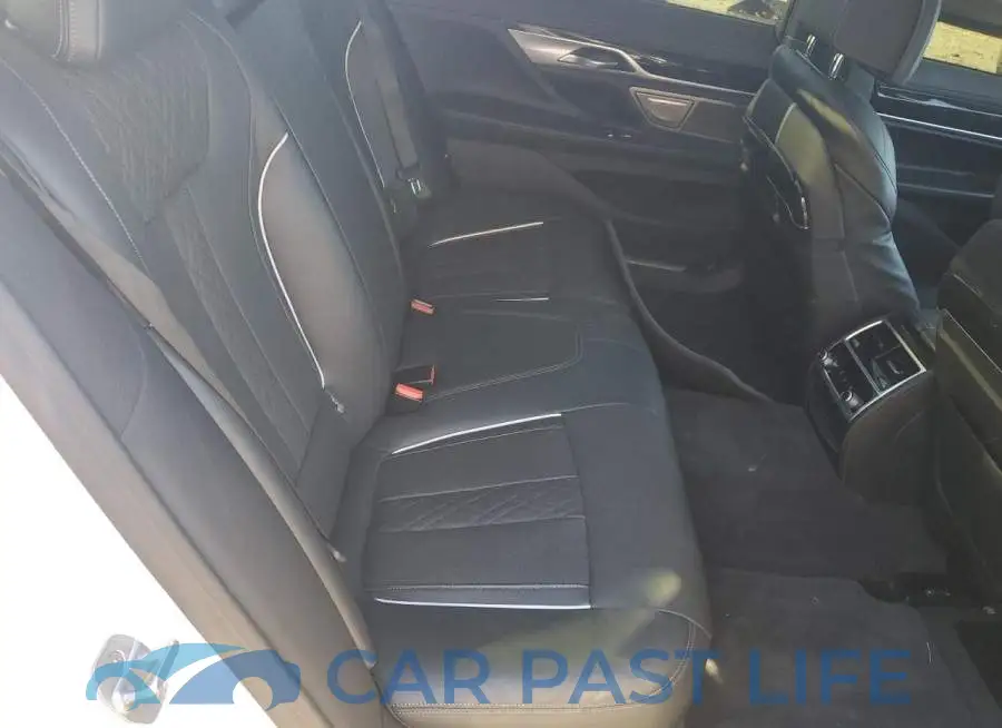 WBA7U2C00NCG88047# 10