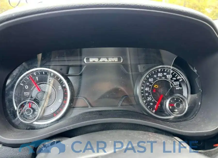 3C7WRLFL3NG242354# 5