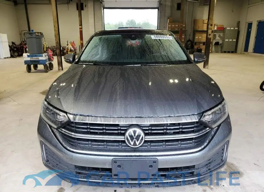 3VWGM7BU3NM000846# 5