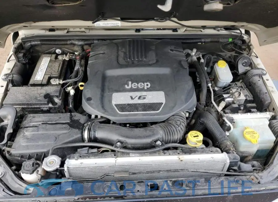 1C4BJWFG2JL819718# 12