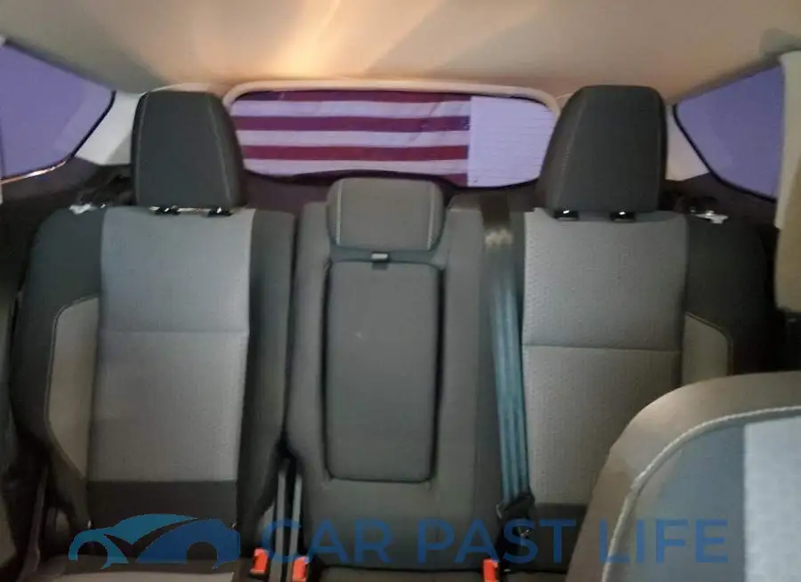 1FMCU9G90HUE38138# 10