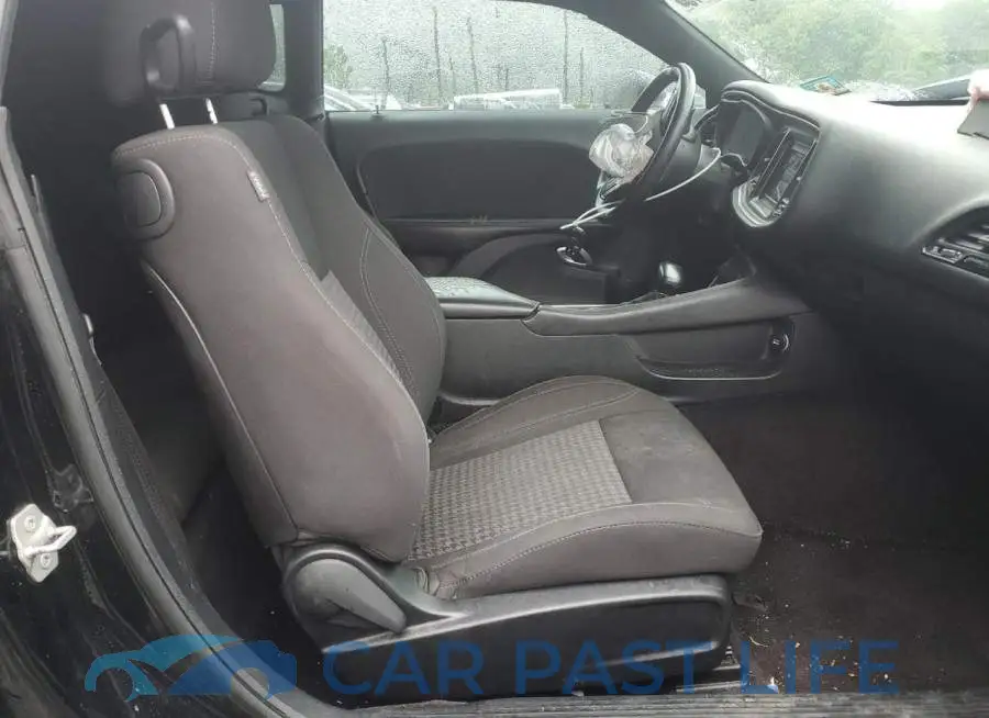 2C3CDZAG0JH217048# 10