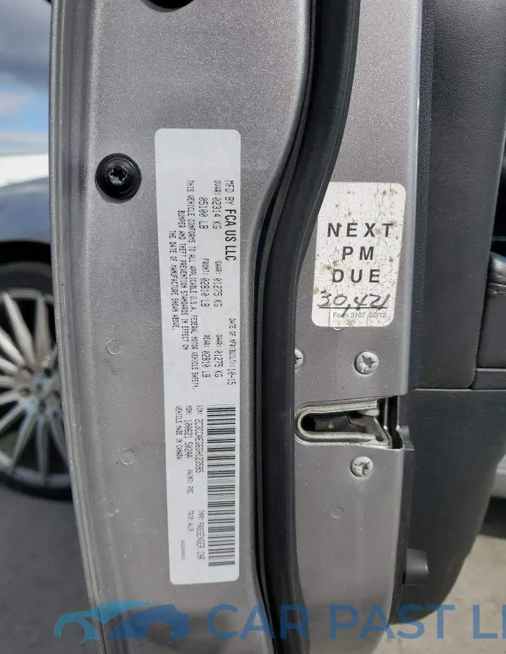 2C3CCAEG6GH123585# 12