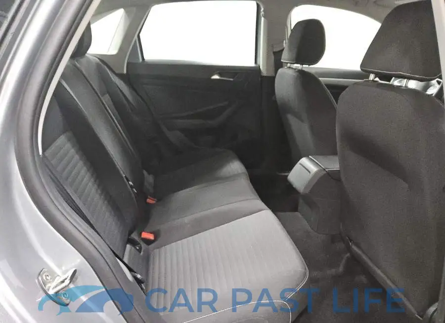 3VW5X7BU4SM064744# 10