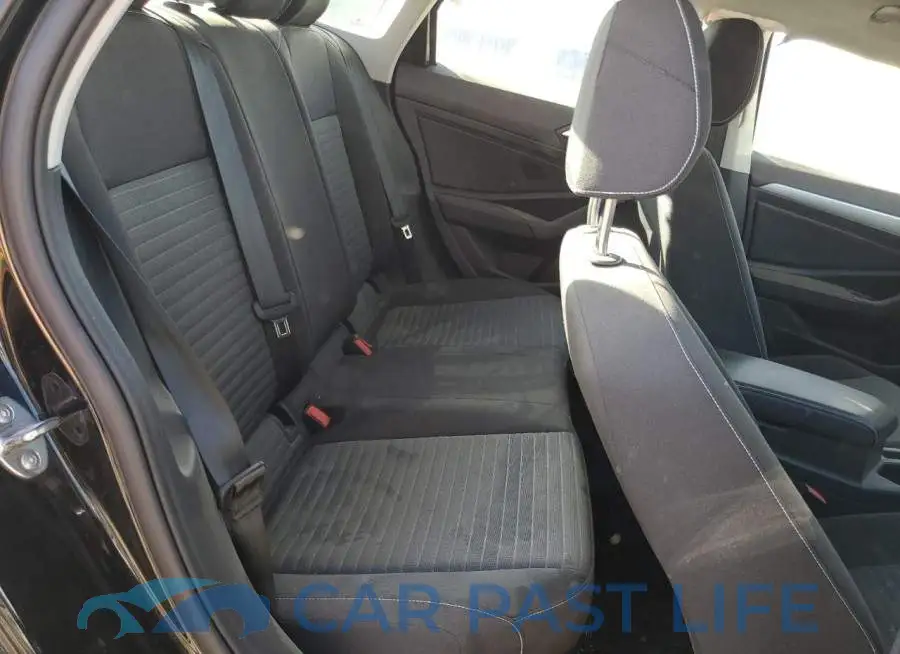 3VW5M7BU3PM023358# 10