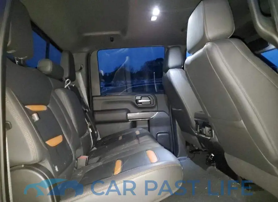 1GT49PEY2NF233655# 10