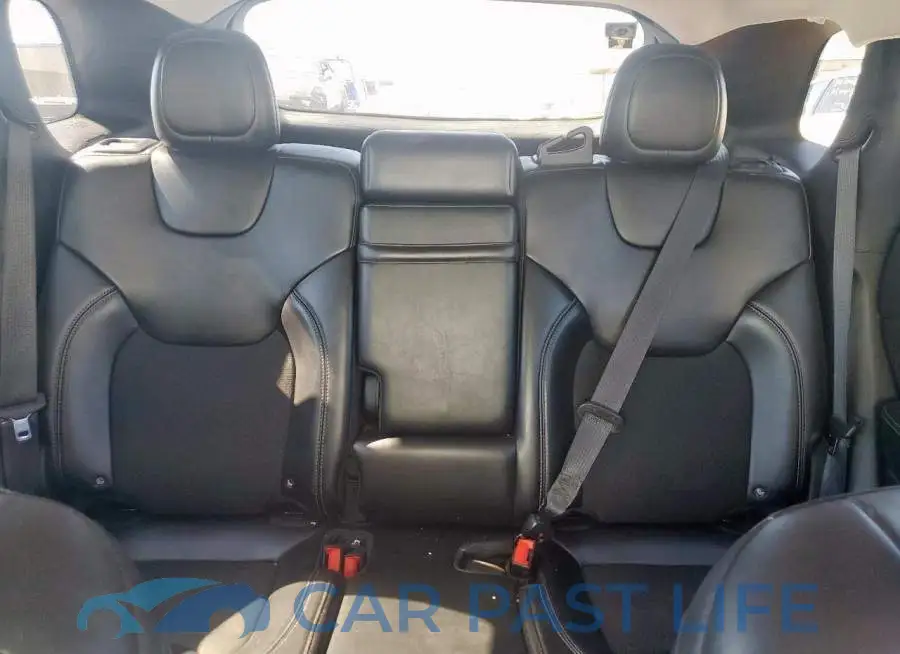 1C4PJLLB2KD176392# 10