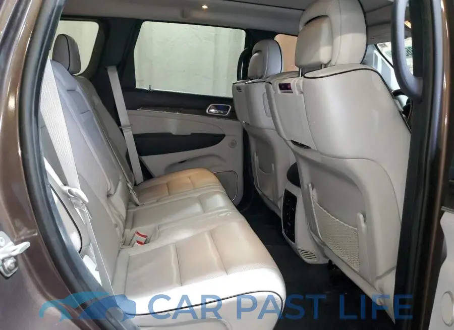 1C4RJFJT7JC316169# 11