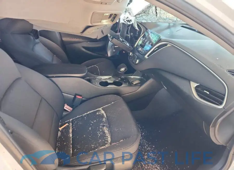 1G1ZD5ST8NF179921# 7