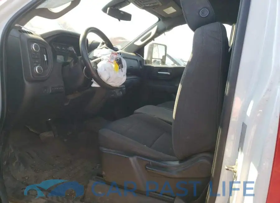 1GT39SE70NF322744# 7