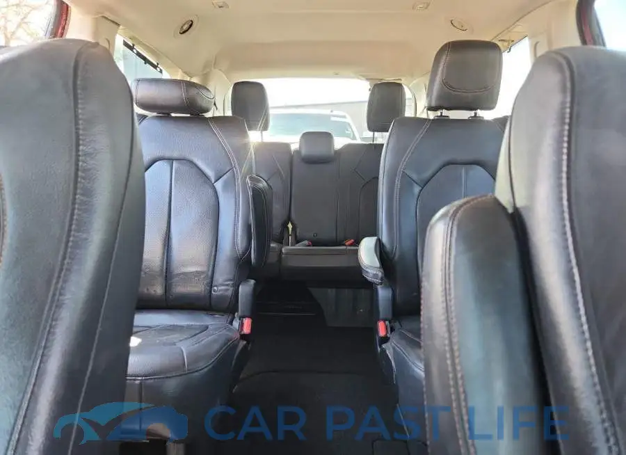 2C4RC1BG4LR112261# 10