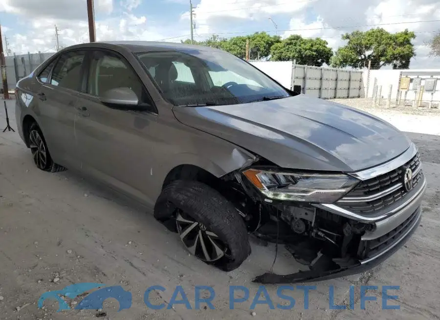 3VW5M7BU4PM043134# 4