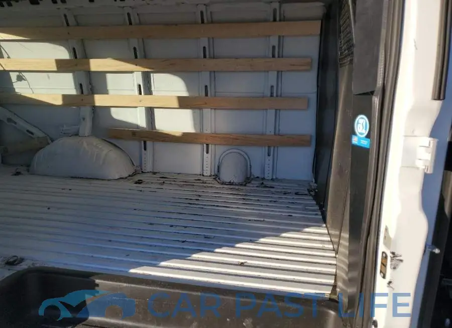 1GTW7AFP5S1173638# 11