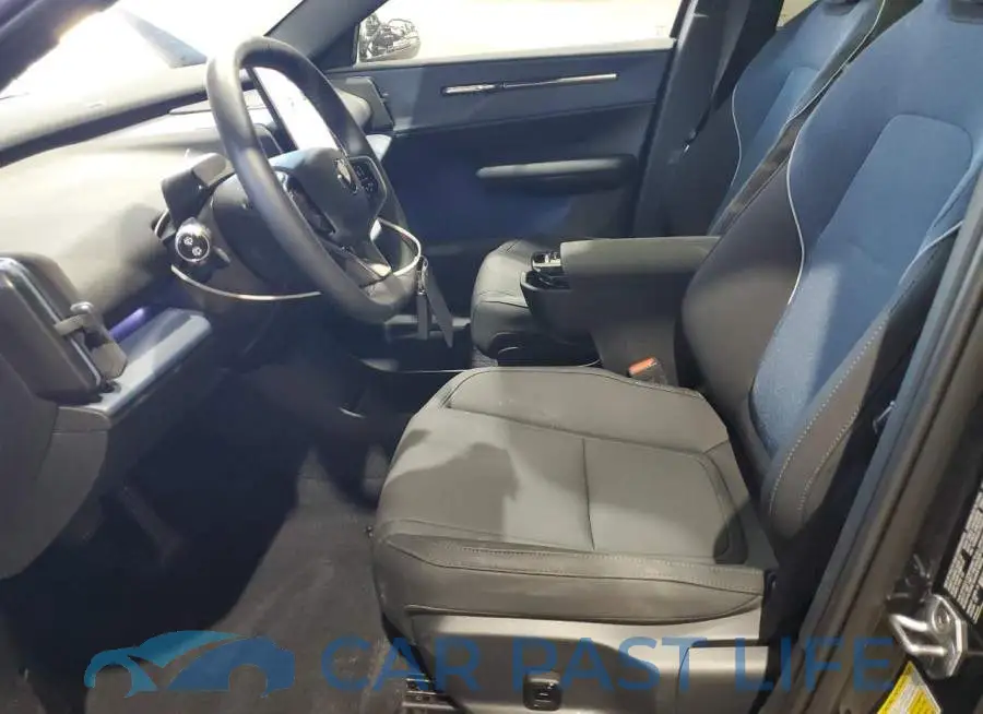 YV4EK3ZL7SS132370# 7