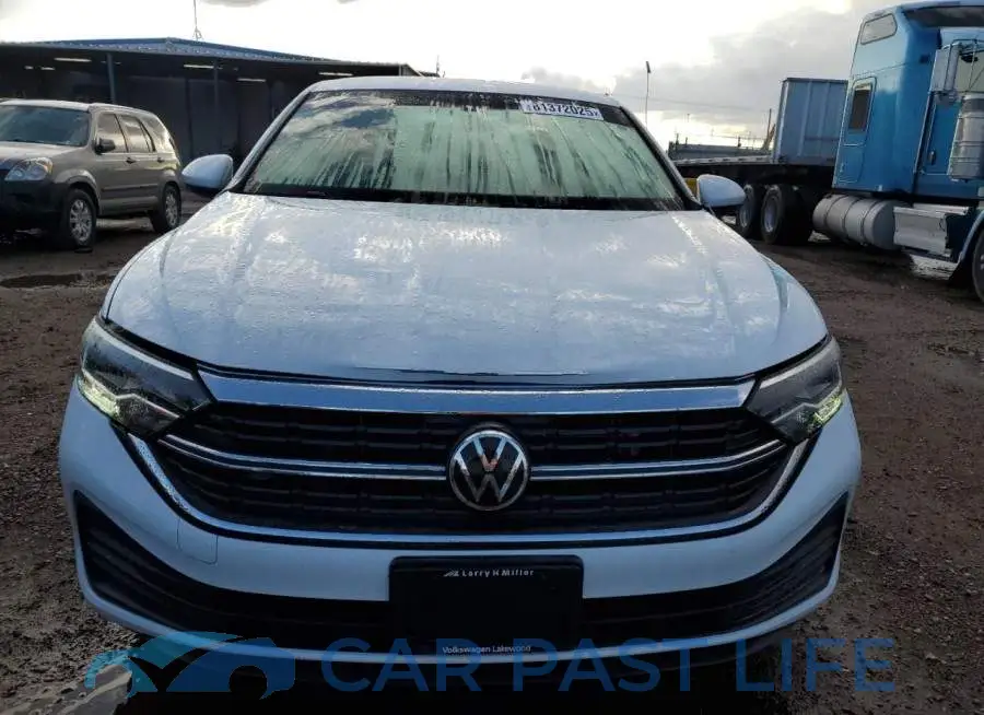 3VW5M7BU7PM010841# 5