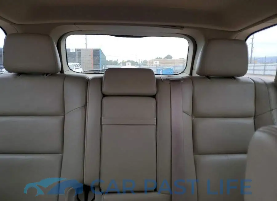 1C4RJFBG7JC236548# 10