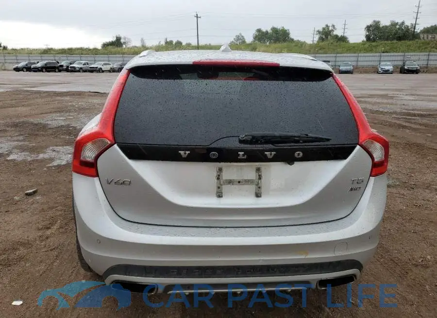 YV4612HK8G1015467# 6