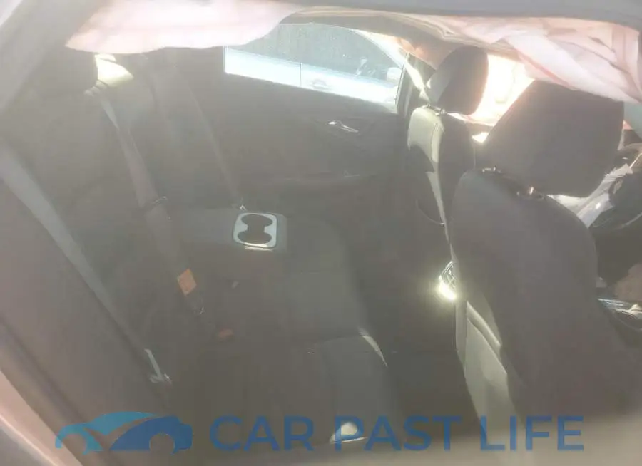 1G1ZD5ST1NF118572# 10