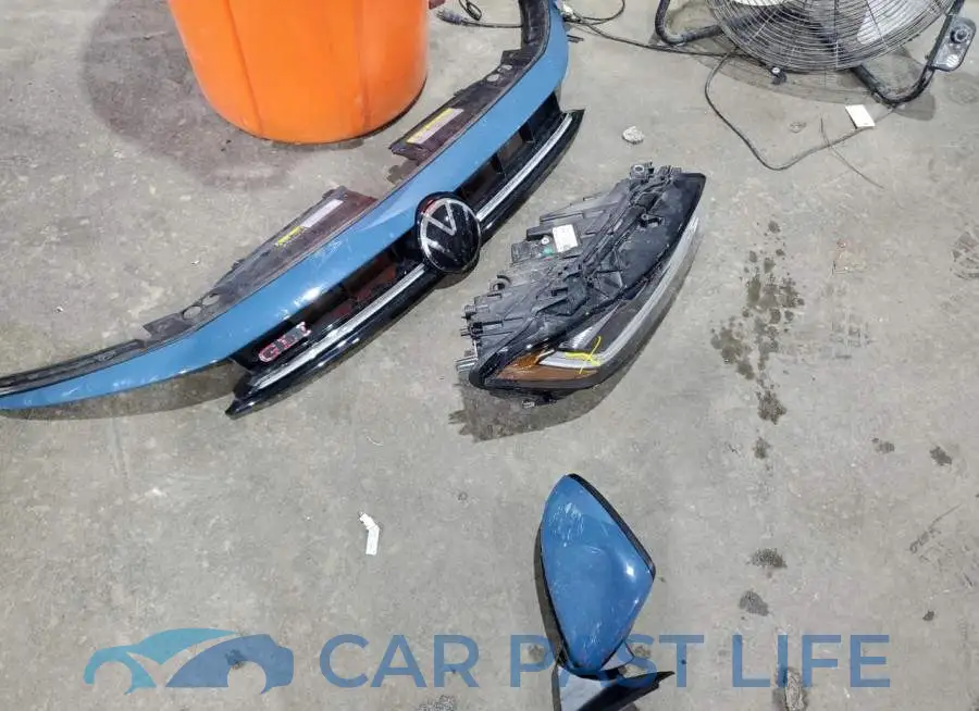3VW2T7BU0SM037975# 12