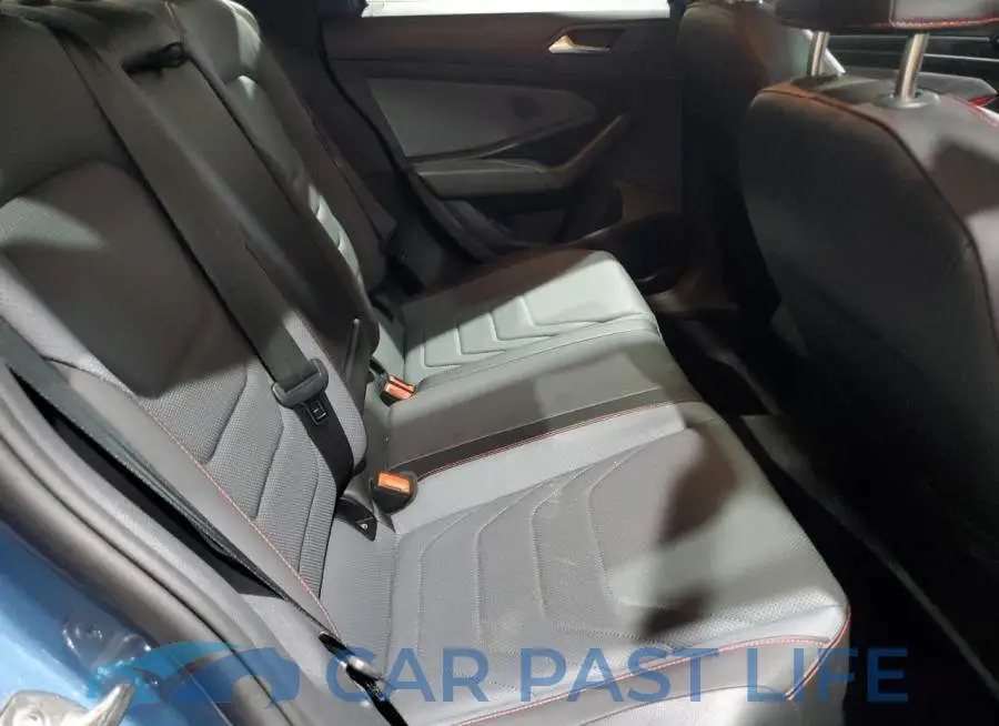 3VW2T7BU0SM037975# 10