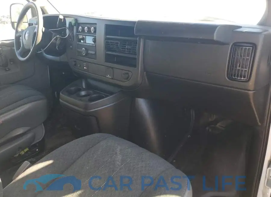 1GTW7AFP2N1271451# 8