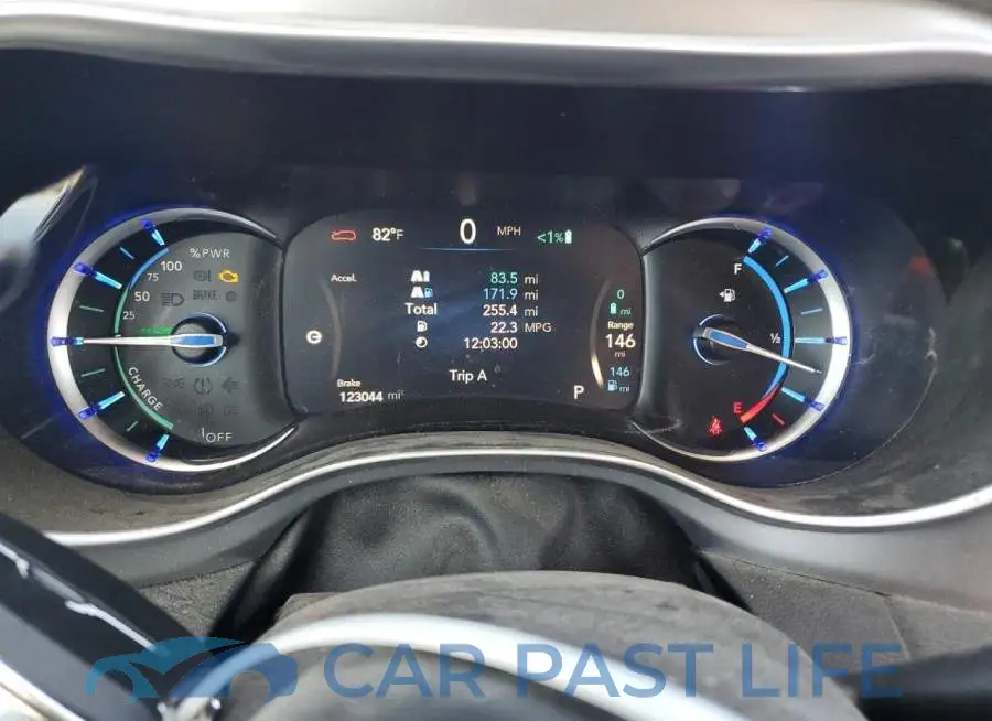 2C4RC1N77KR675606# 9