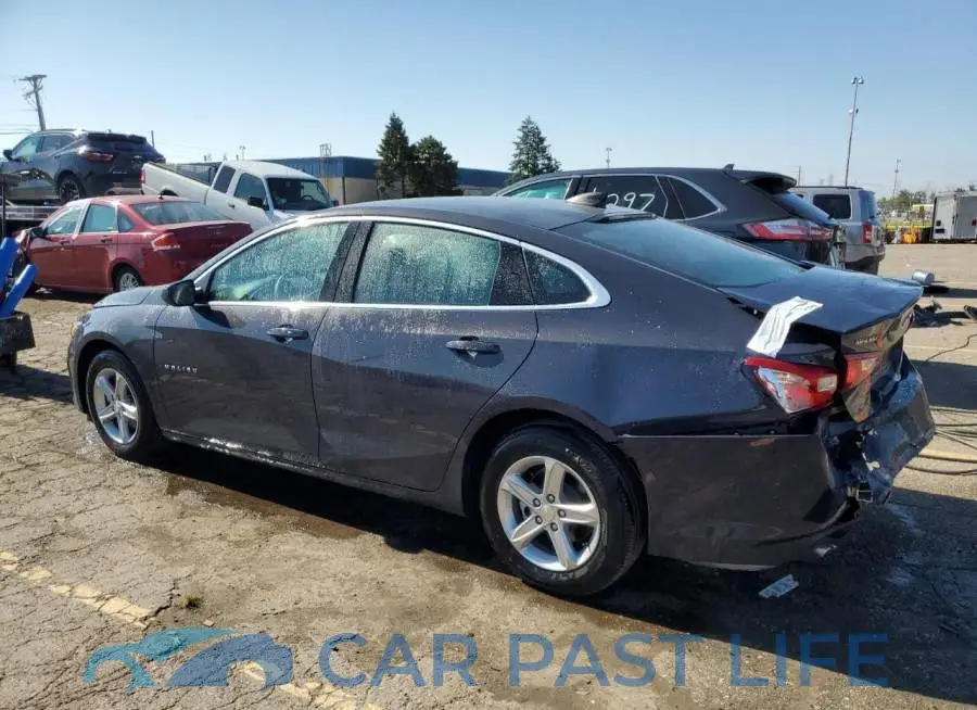1G1ZB5ST5SF103588# 2