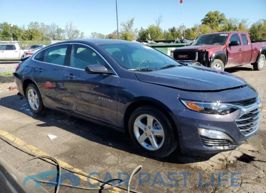 1G1ZB5ST5SF103588# 4