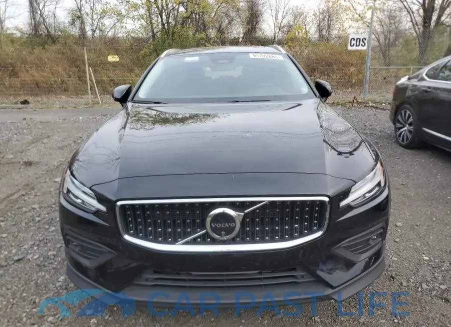 YV4L12WK8S2146889# 5